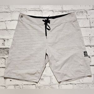 Volcom Gray Board Shorts Mens 36 Surf Swim Beach Casual